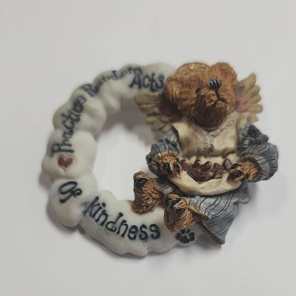 Boyds Bearwear Pin "Practice Random Acts of Kindness" Brooch - Picture 1 of 2